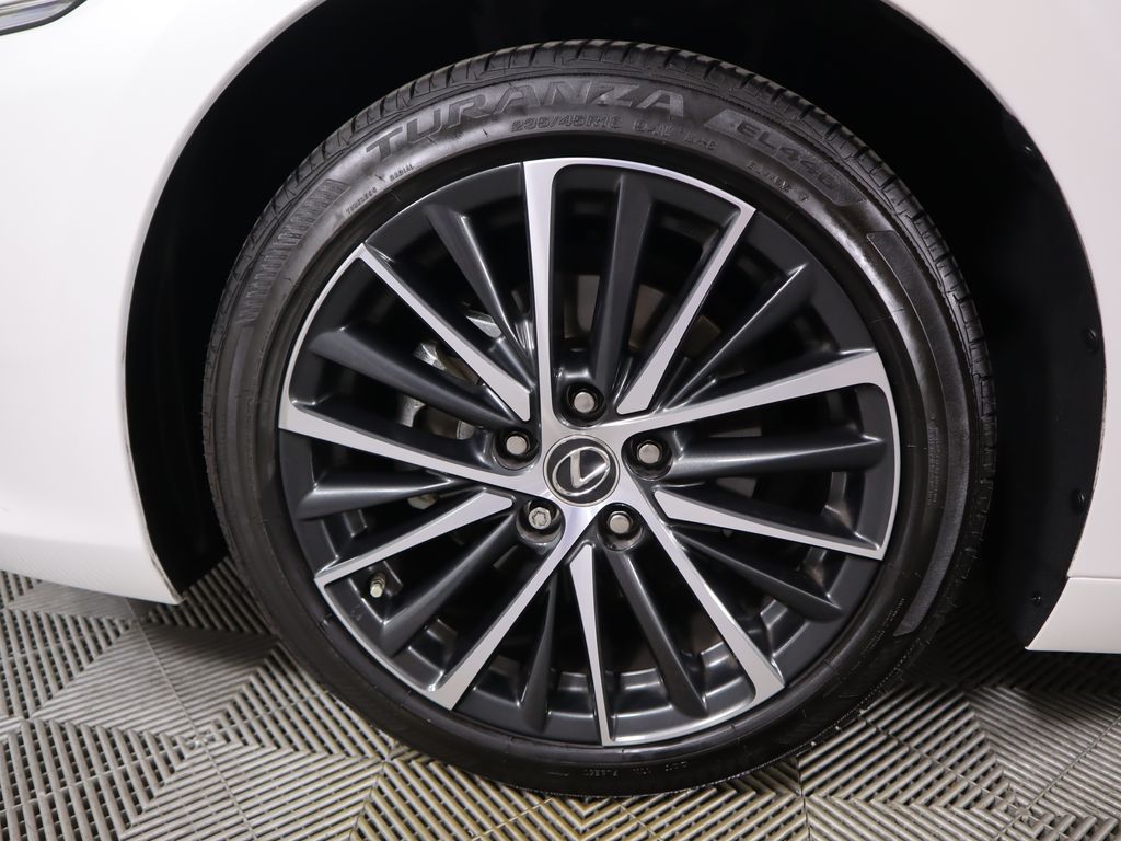 Thumbnail: 2025 Lexus ES - 31