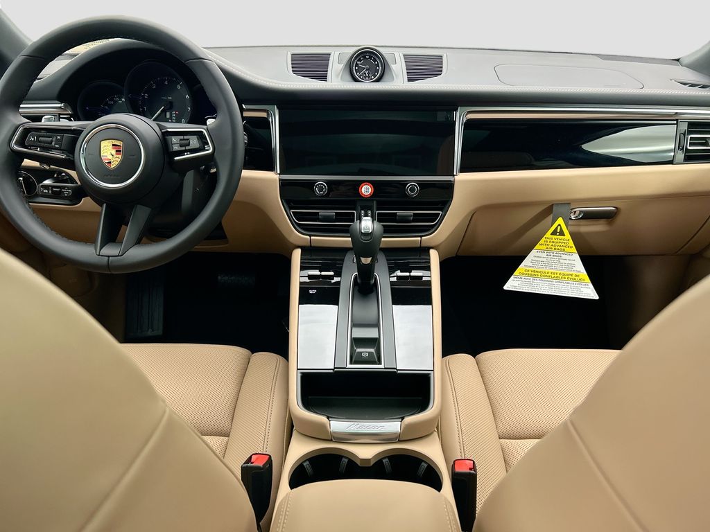 Thumbnail: 2026 Porsche Macan - 16