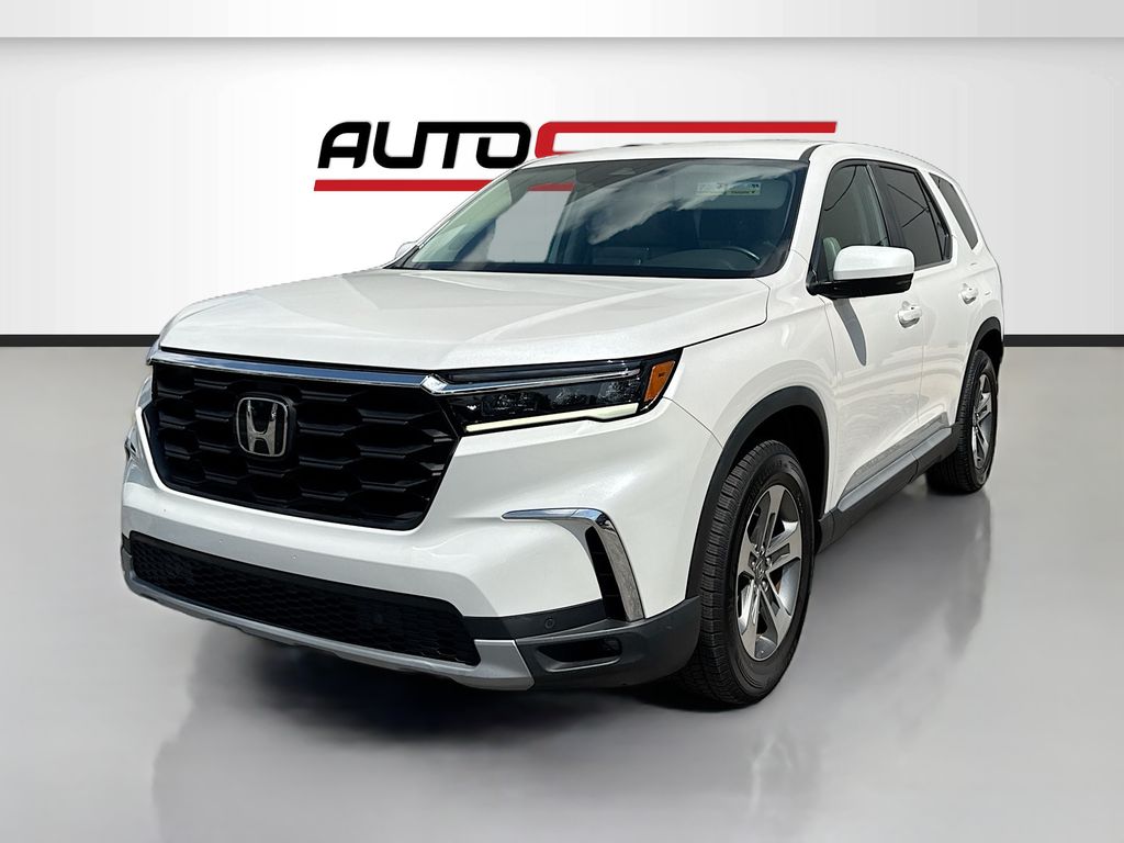 Used 2024 White Honda EX-L image 3