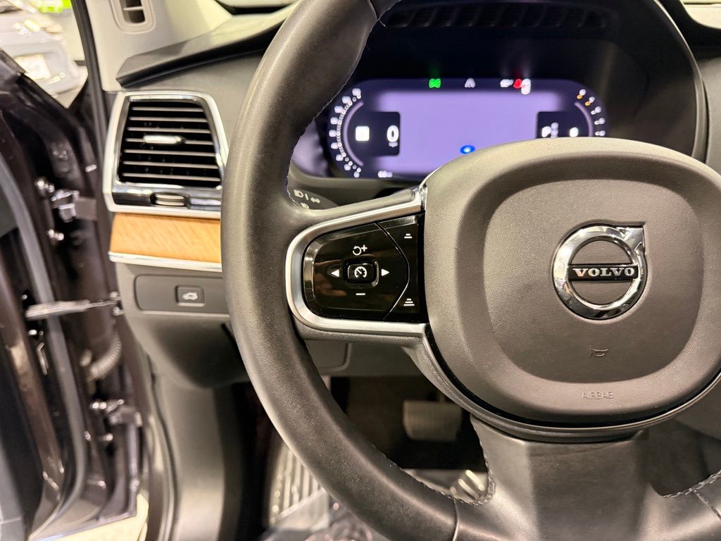 Thumbnail: 2023 Volvo XC90 - 13