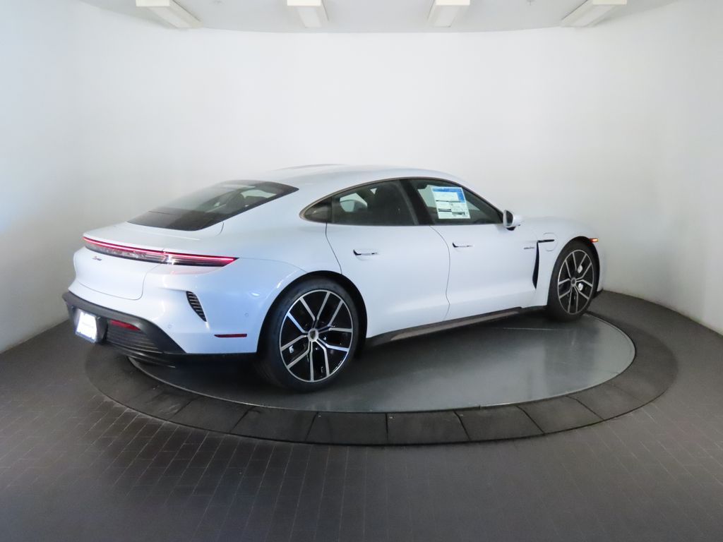 Thumbnail: 2026 Porsche Taycan - 7