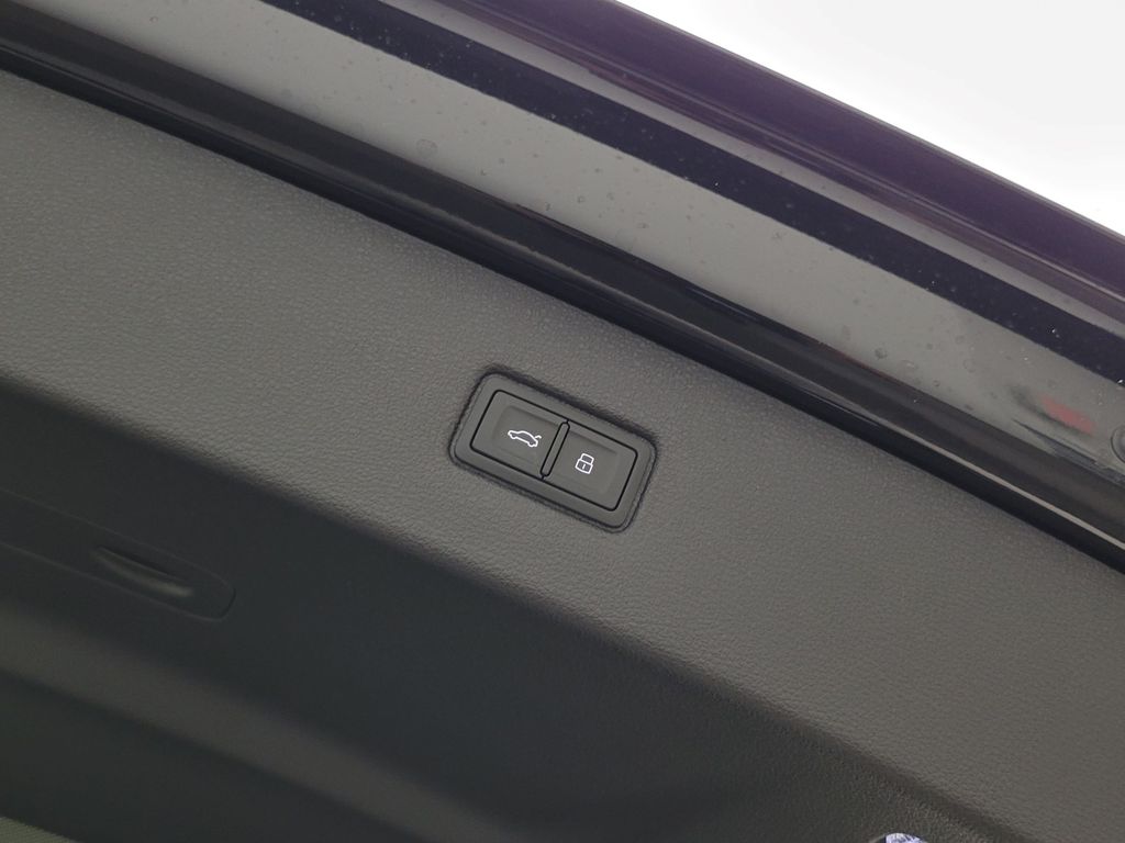 Thumbnail: 2026 Audi Q7 - 12