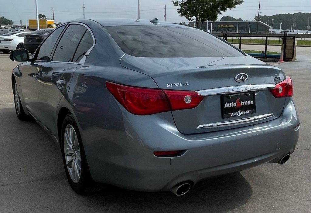 2015 INFINITI Q50 Premium Blue at Autostrade