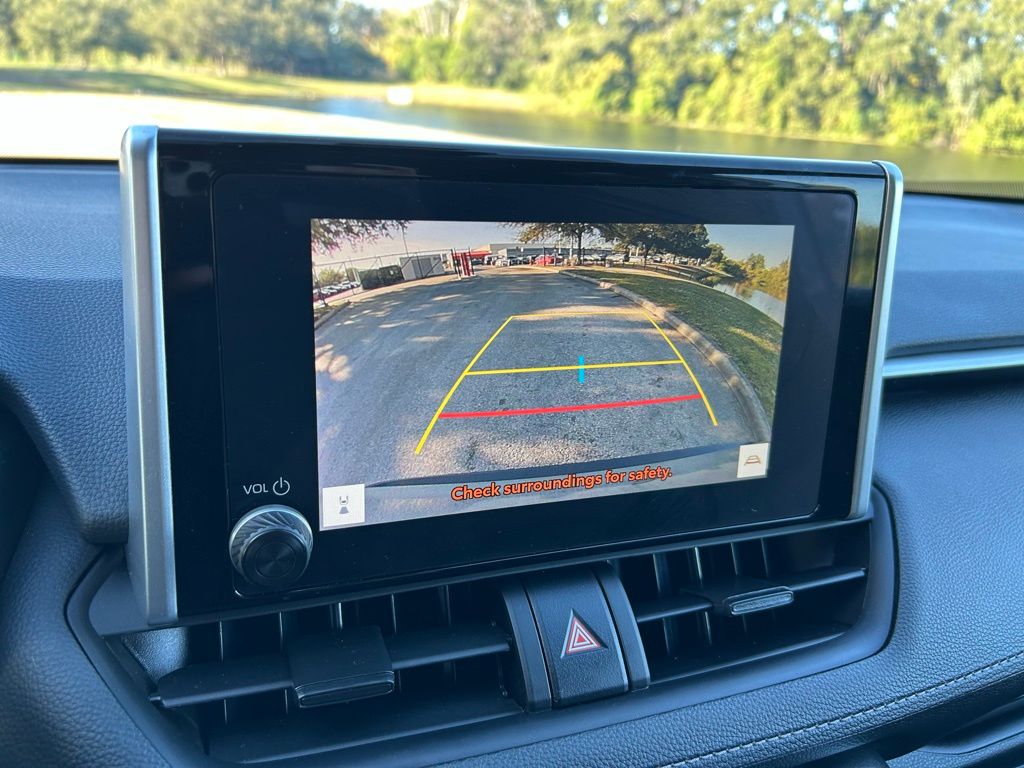 Thumbnail: 2025 Toyota RAV4 - 24