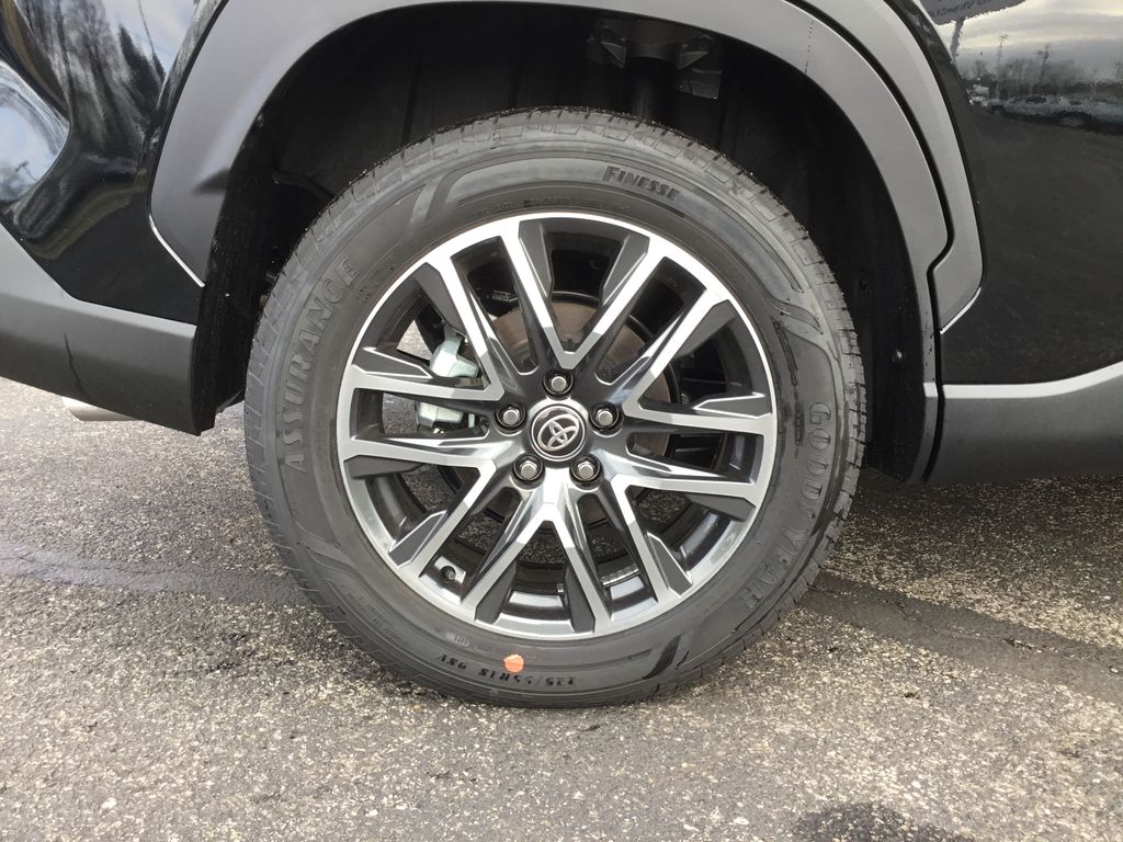 Thumbnail: 2026 Toyota Corolla Cross - 11