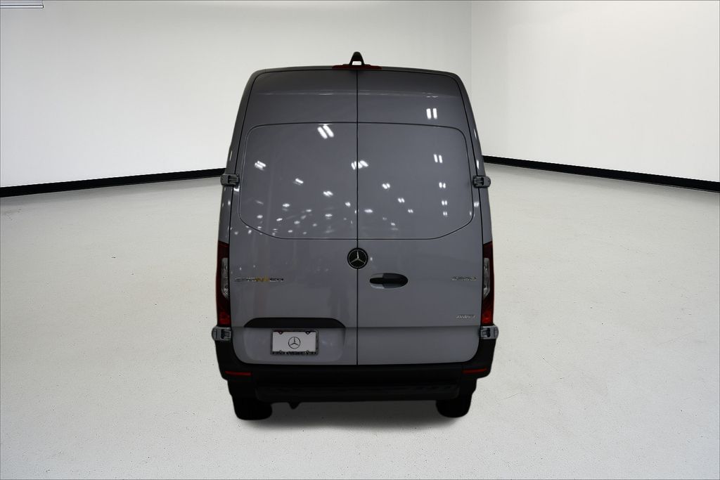 Thumbnail: 2025 Mercedes-Benz Sprinter - 7