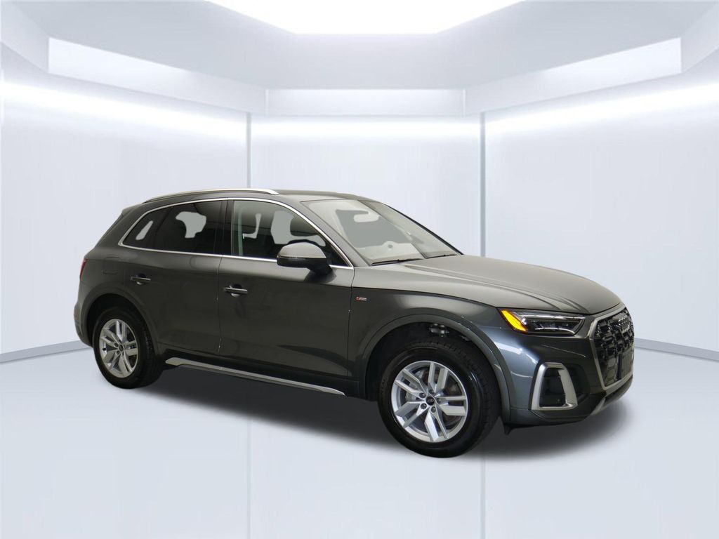 Thumbnail: 2023 Audi Q5 - 11