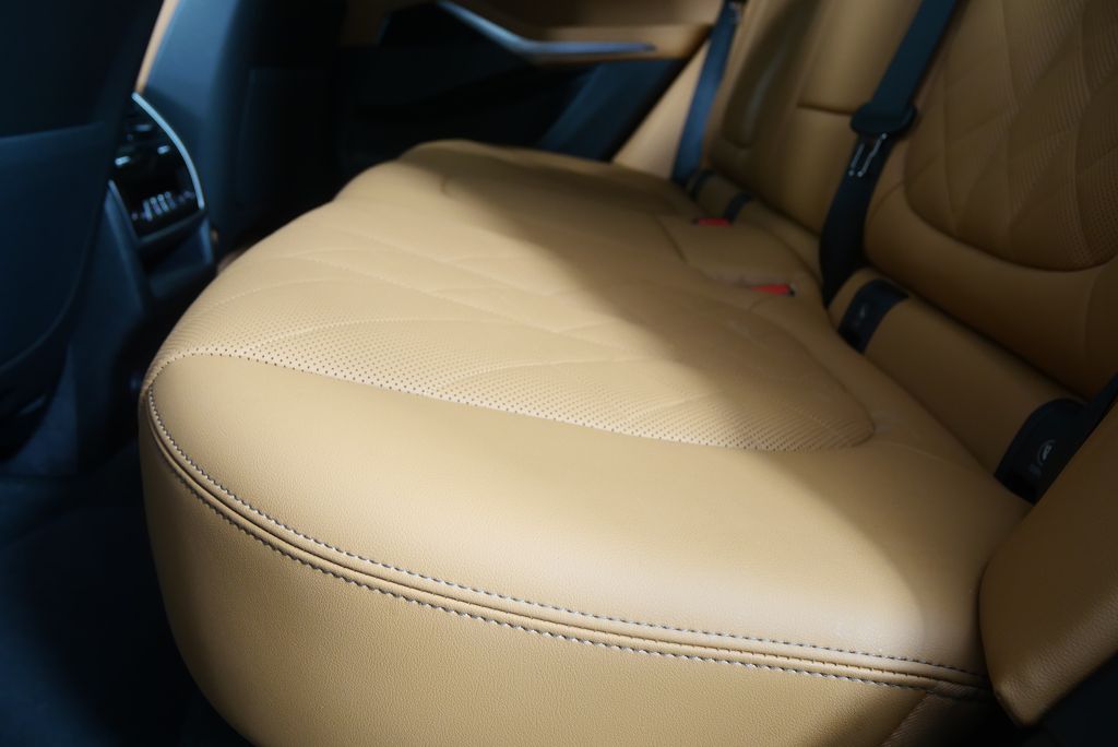 Thumbnail: 2026 BMW X5 - 14