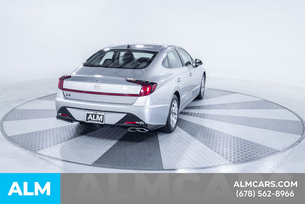 Used 2020 Silver Hyundai SEL image 9
