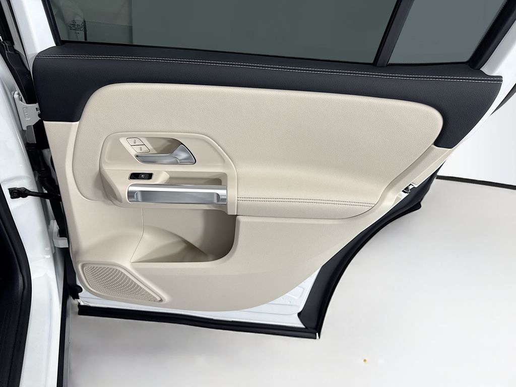Certified Used 2025 White Mercedes-Benz GLB 250 image 25