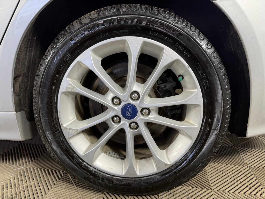 Used 2019 Silver Ford Titanium image 21
