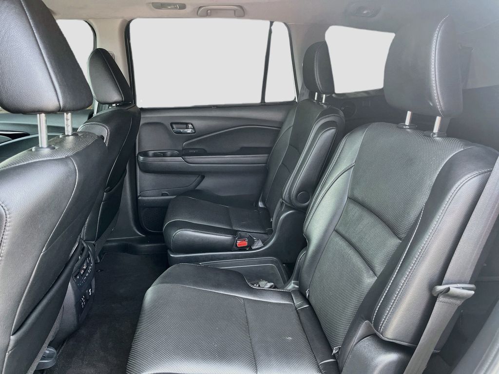 Used 2019 White Honda Elite image 25