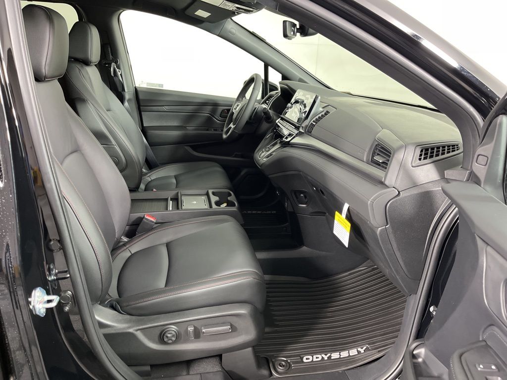 Thumbnail: 2026 Honda Odyssey - 8