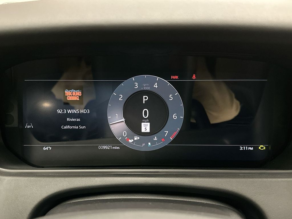 Thumbnail: 2026 Land Rover Range Rover Velar - 31