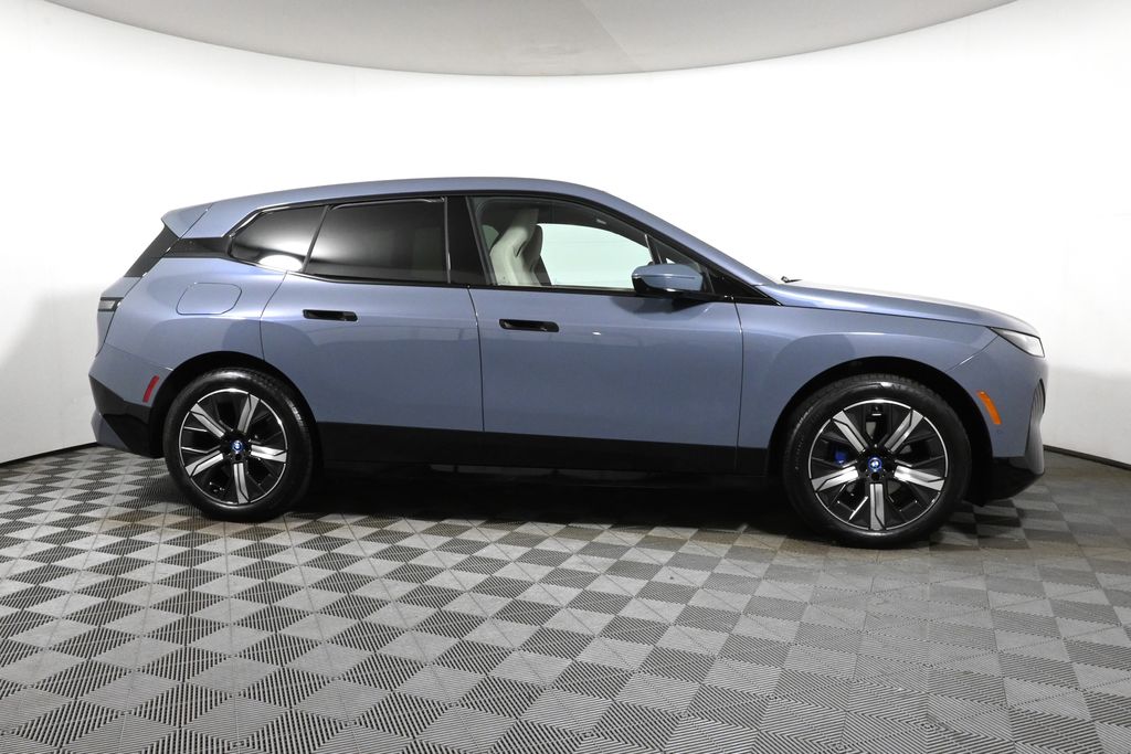 Thumbnail: 2025 BMW iX - 8