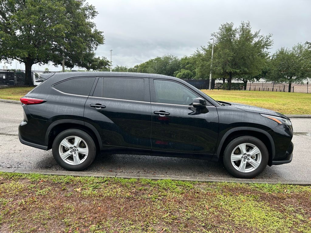2023 Toyota Highlander LE 6