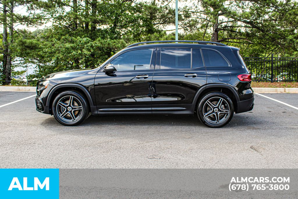 Used 2024 Black Mercedes-Benz GLB 250 image 7