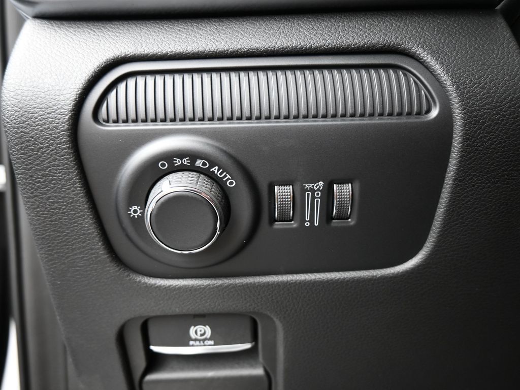 New 2026 Bright White Clearcoat Jeep Summit image 29