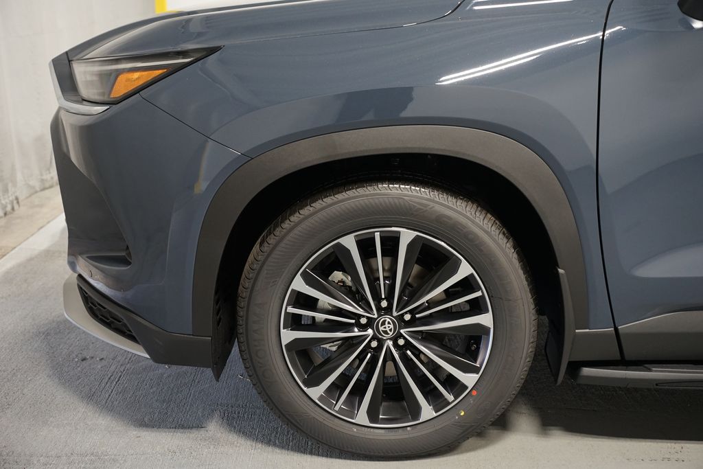 Thumbnail: 2026 Toyota Grand Highlander - 5