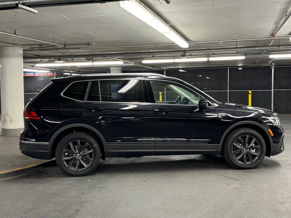 2024 Volkswagen Tiguan 2.0T SE 36