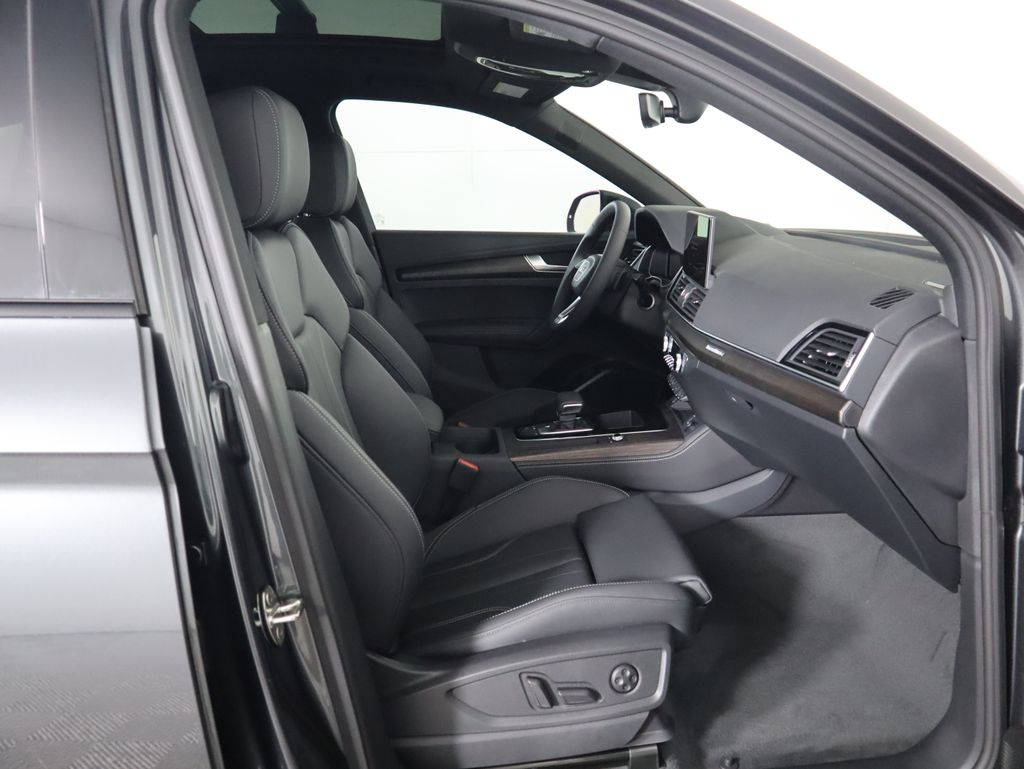 2025 Audi Q5  22
