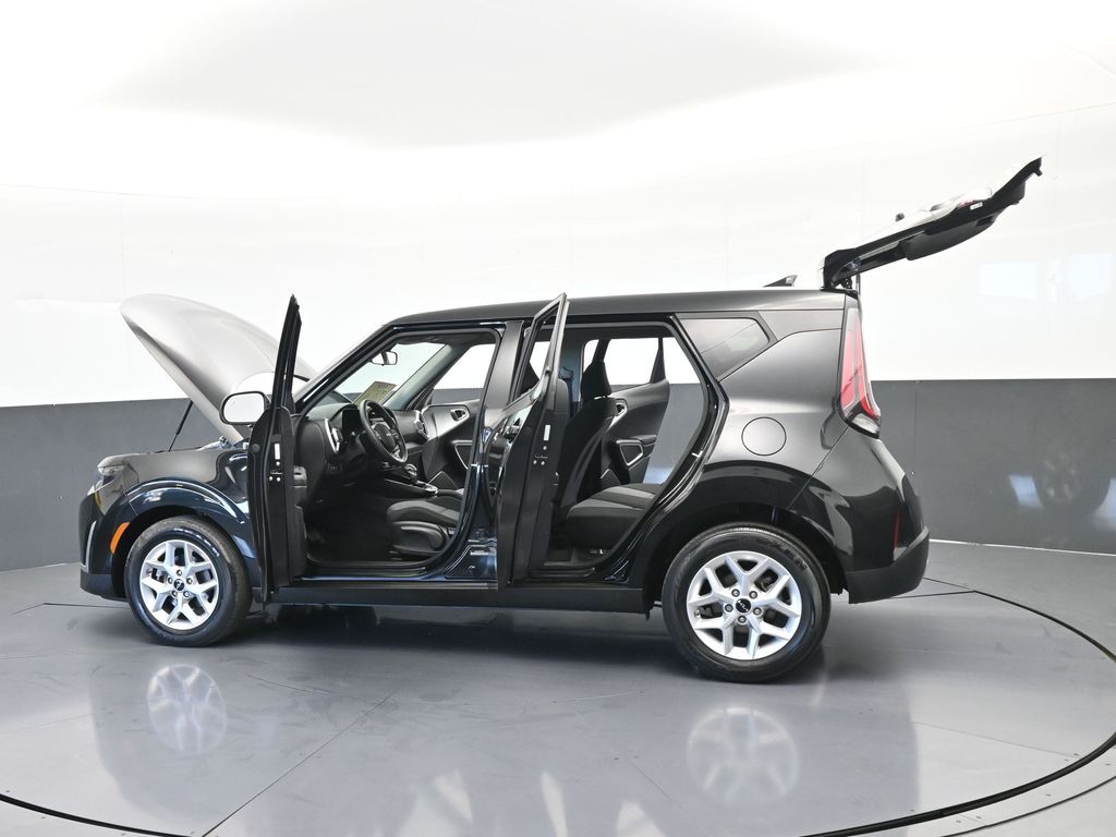 Used 2023 Fusion Black Kia LX image 66