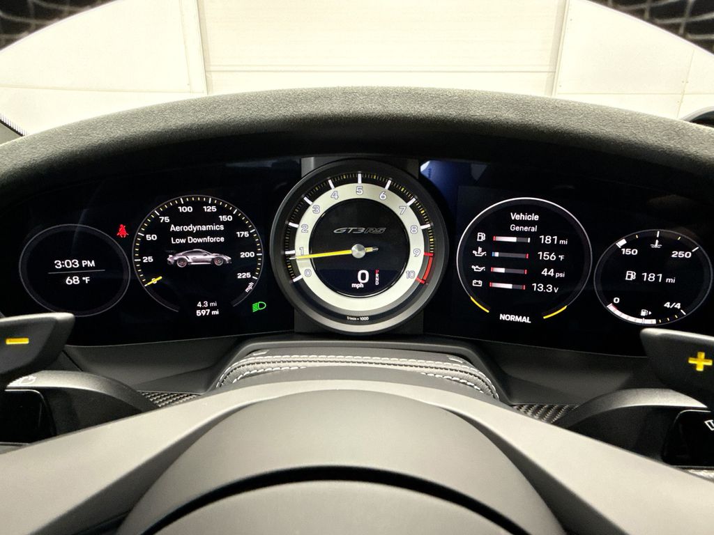 Thumbnail: 2025 Porsche 911 - 30