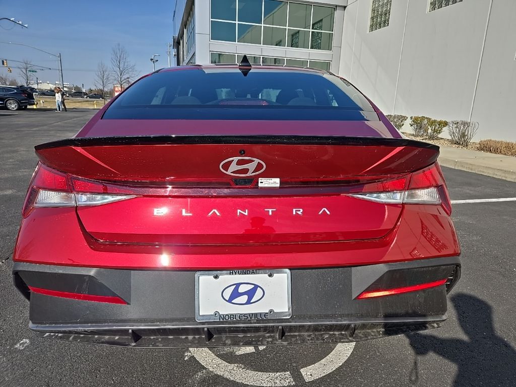 2025 Hyundai Elantra SEL 7