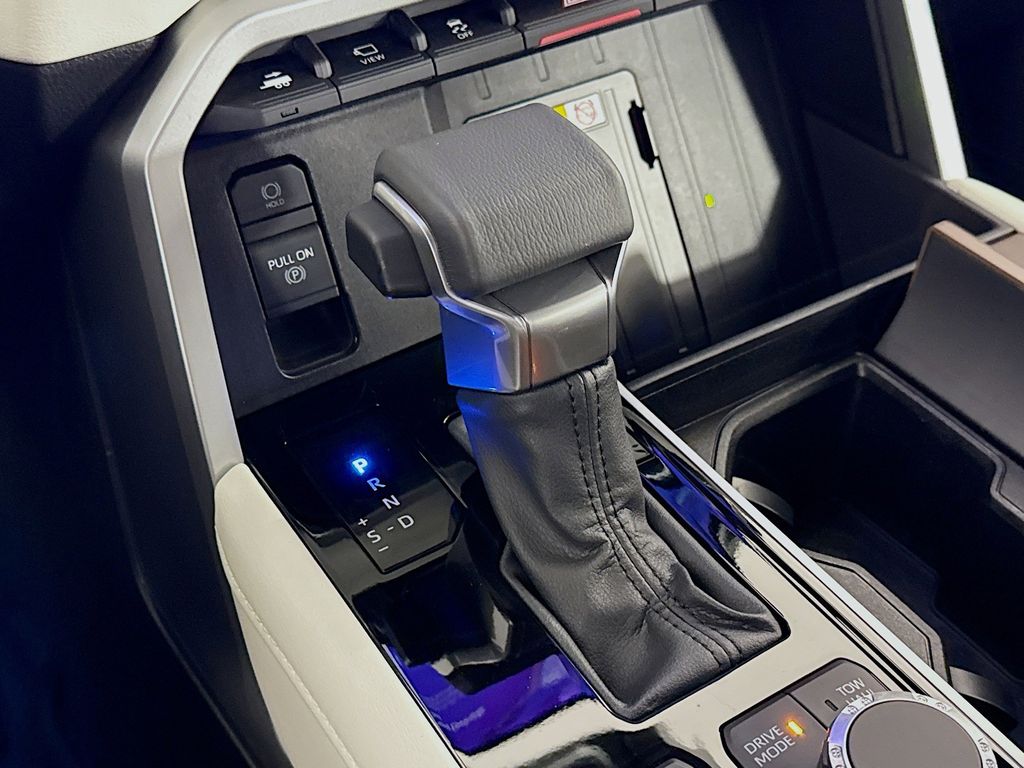 Thumbnail: 2024 Toyota Sequoia - 17