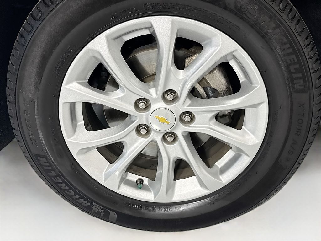 Thumbnail: 2018 Chevrolet Equinox - 32