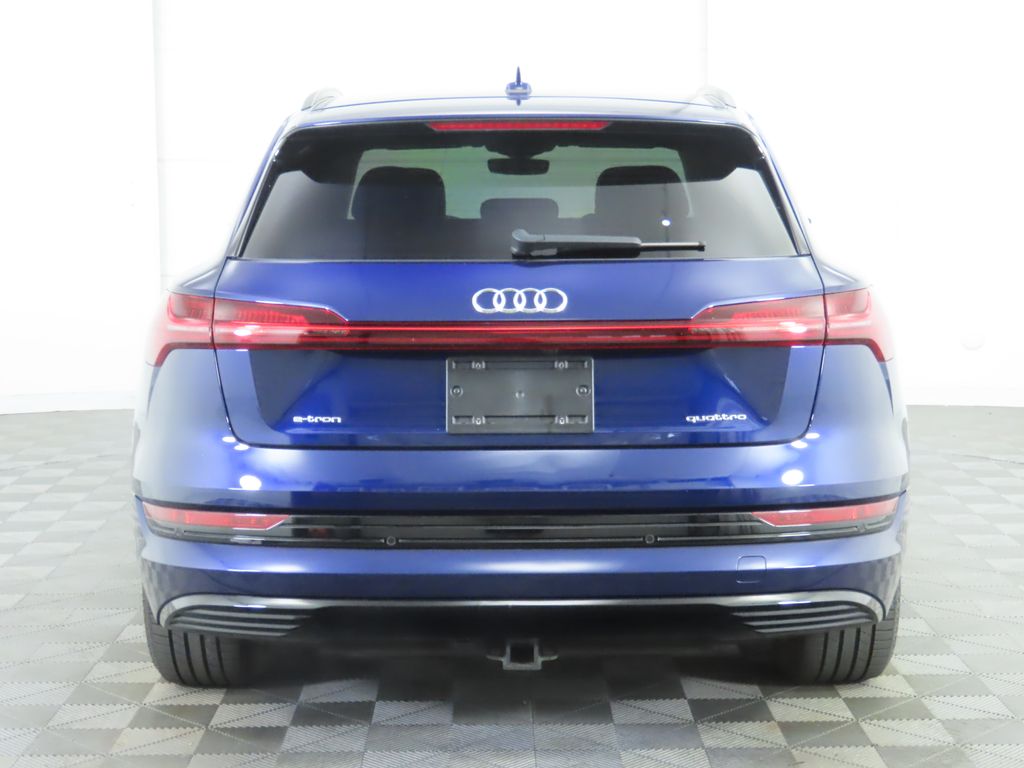 2021 Audi e-tron Premium Plus 6