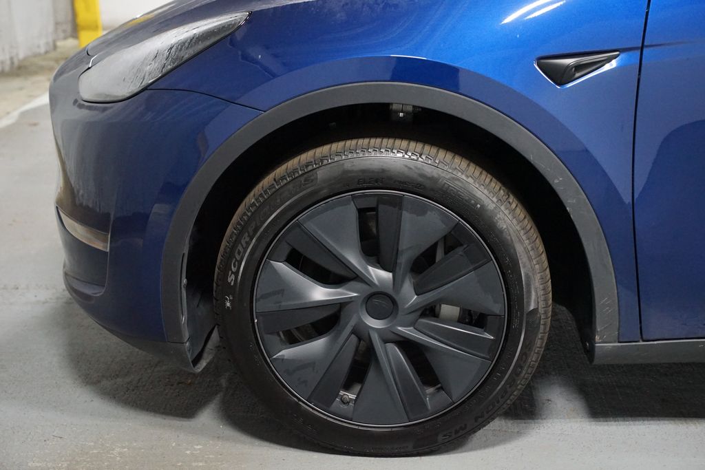 Thumbnail: 2025 Tesla Model Y - 5