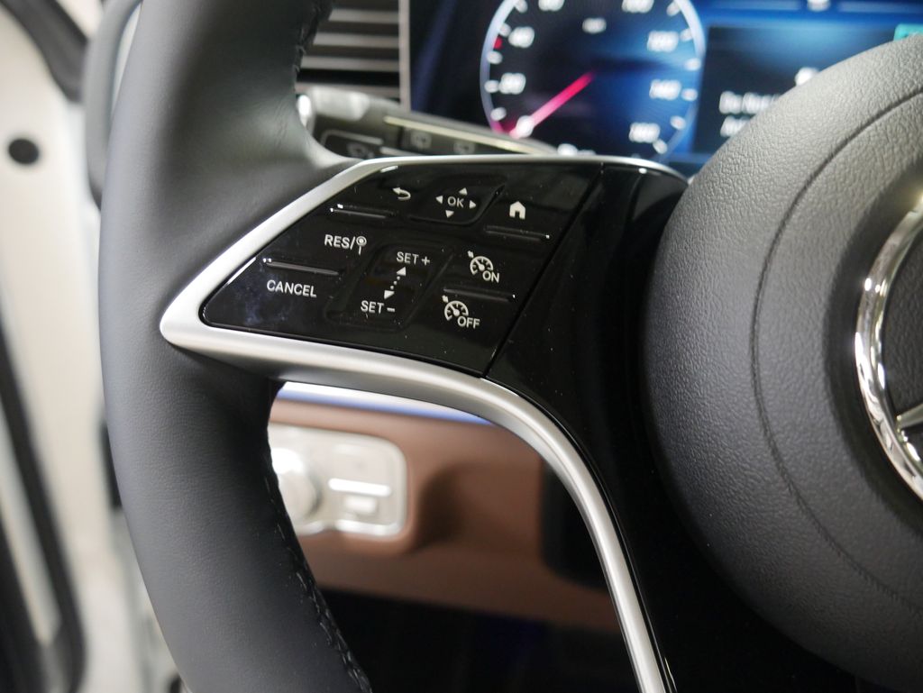 Thumbnail: 2026 Mercedes-Benz GLE - 32