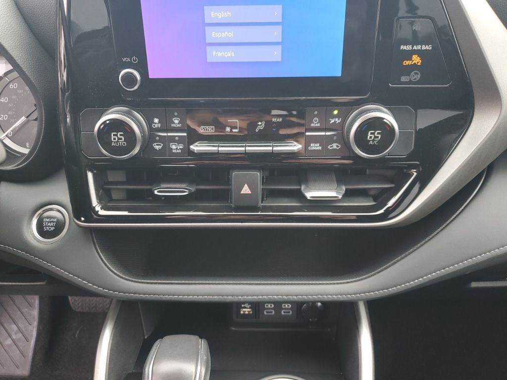 Used Car 2025 Toyota Highlander  Limited For Sale Under $40,000 In Austin, Texas