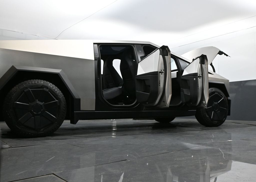 2024 Tesla Cybertruck All-Wheel Drive