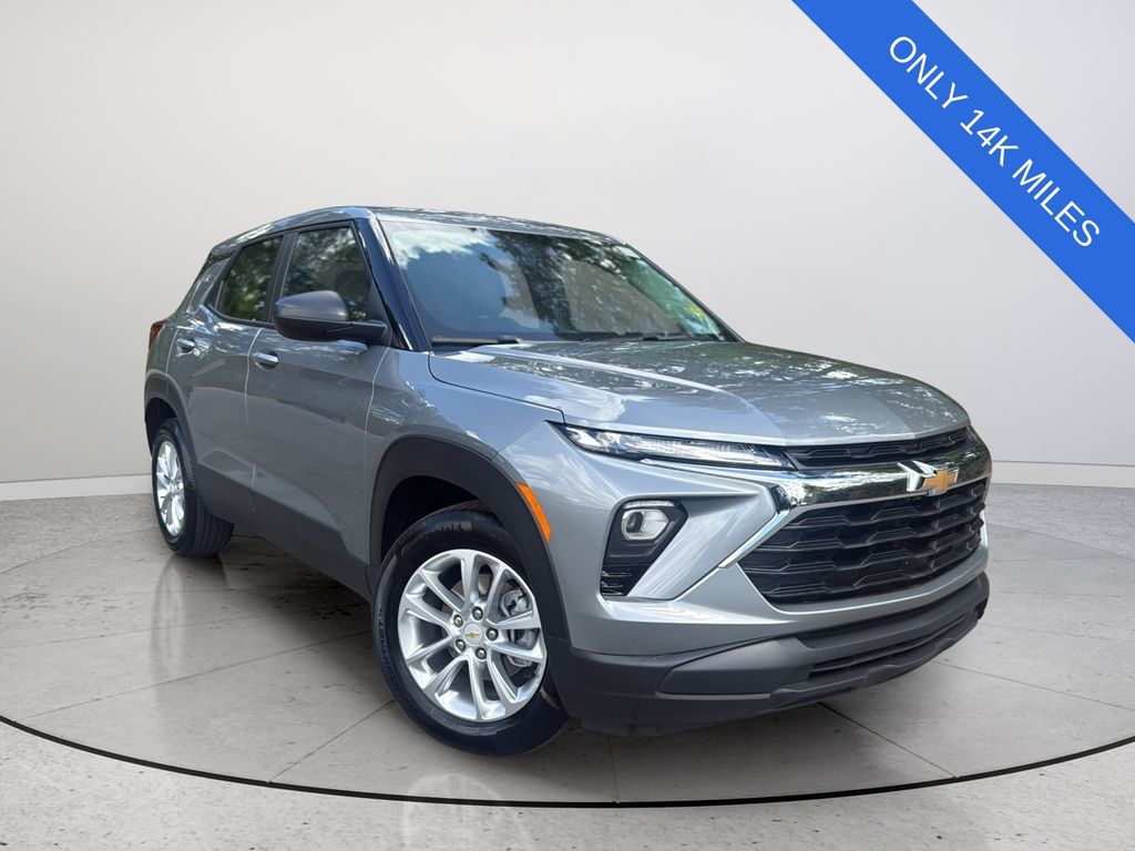 Sterling Gray Metallic 2026 Chevrolet Trailblazer LS FWD SUV / Crossover Front-Wheel Drive Continuously Variable Transmission