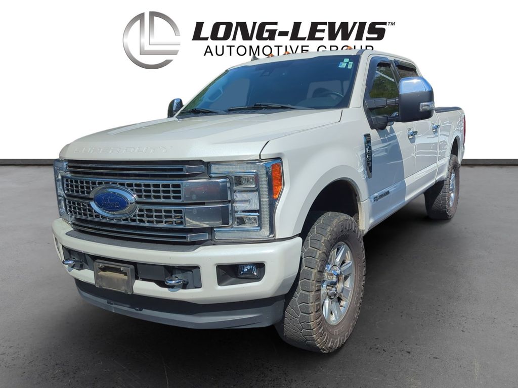 White Platinum 2019 Ford F-250 Super Duty Platinum Crew Cab 4WD Pickup Truck Four-Wheel Drive 6-Speed Automatic