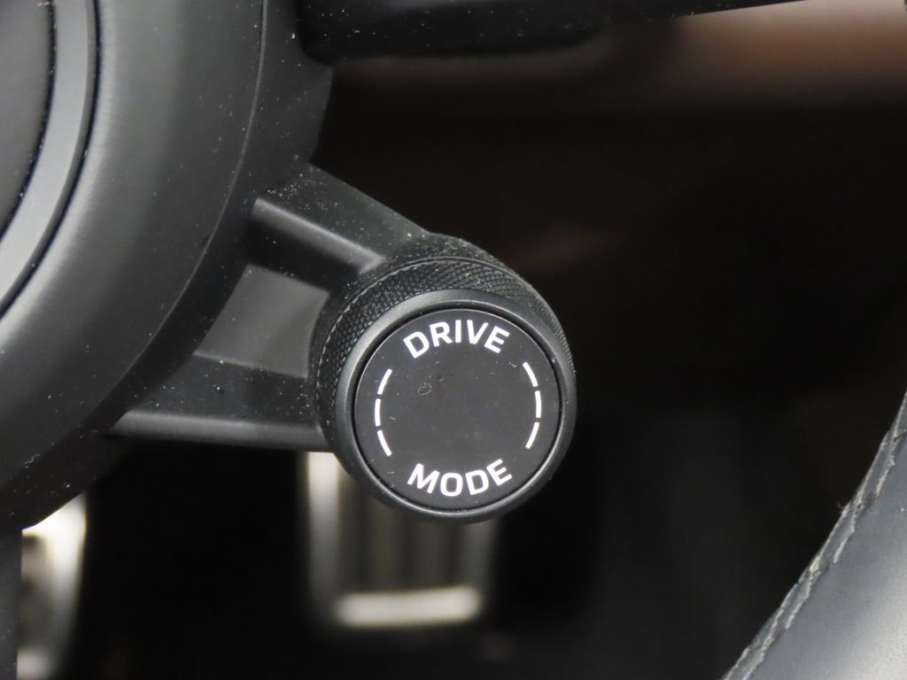 Thumbnail: 2024 Porsche Macan - 23