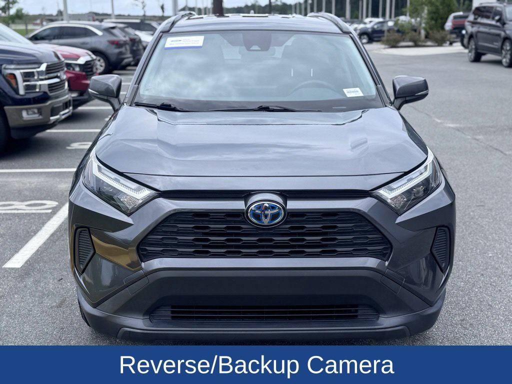 2022 Toyota RAV4 Hybrid XLE