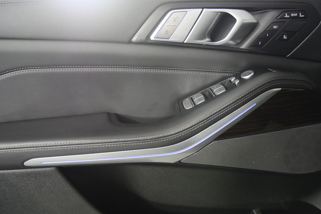 Thumbnail: 2020 BMW X7 - 9