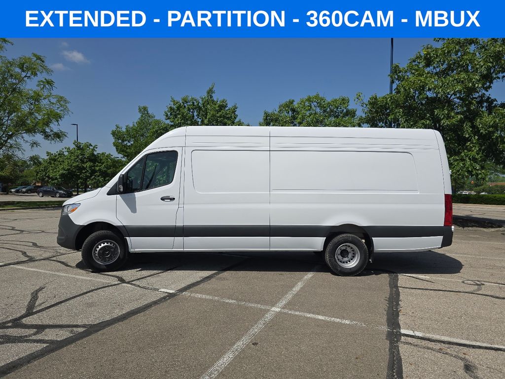 New 2026 White Mercedes-Benz Cargo 170 WB image 10