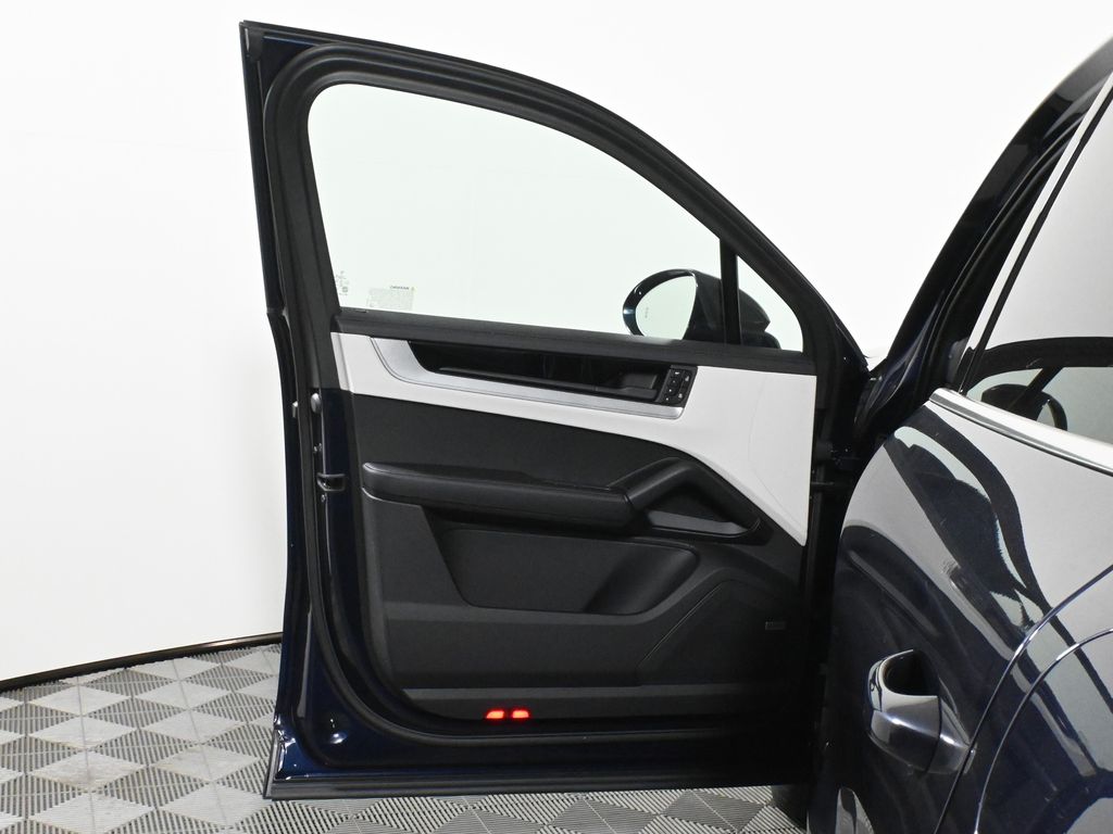 Thumbnail: 2026 Porsche Cayenne - 31