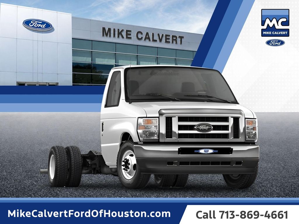 2027 Ford E-Series Chassis E-450 SD Cutaway 158 DRW RWD