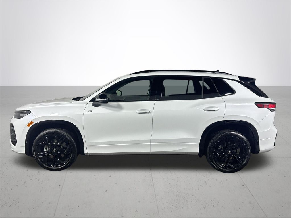 2025 Volkswagen Tiguan 2.0T SE R-Line Black