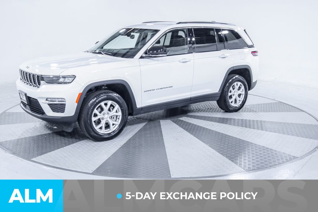 2023 Jeep Grand Cherokee Limited photo 3
