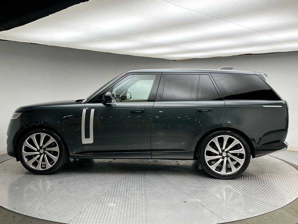Thumbnail: 2024 Land Rover Range Rover - 10