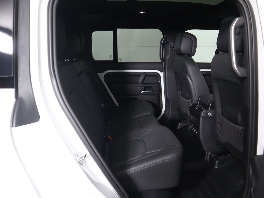 Thumbnail: 2025 Land Rover Defender - 24