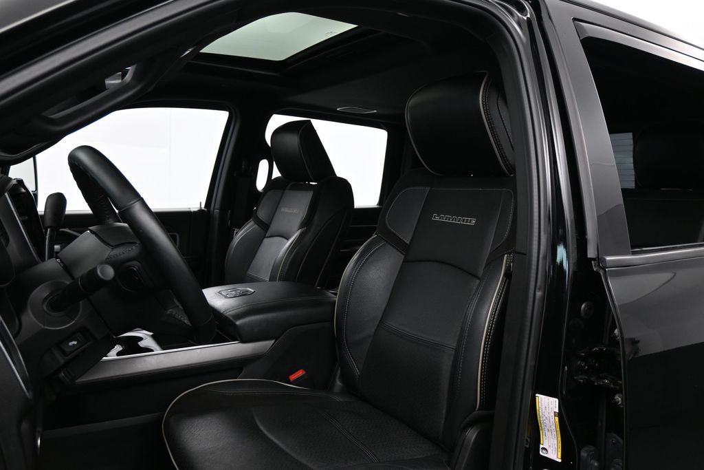 Used 2024 Diamond Black Crystal Pearlcoat Ram Laramie image 10