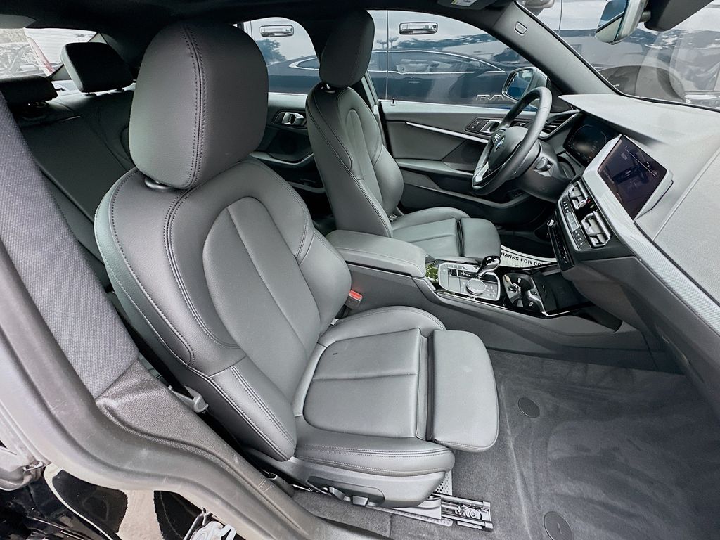 Thumbnail: 2024 BMW 2 Series - 30