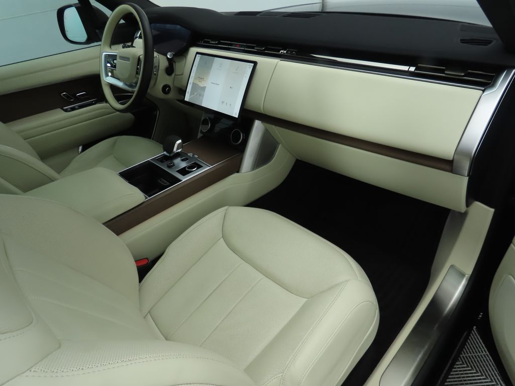 Thumbnail: 2023 Land Rover Range Rover - 18